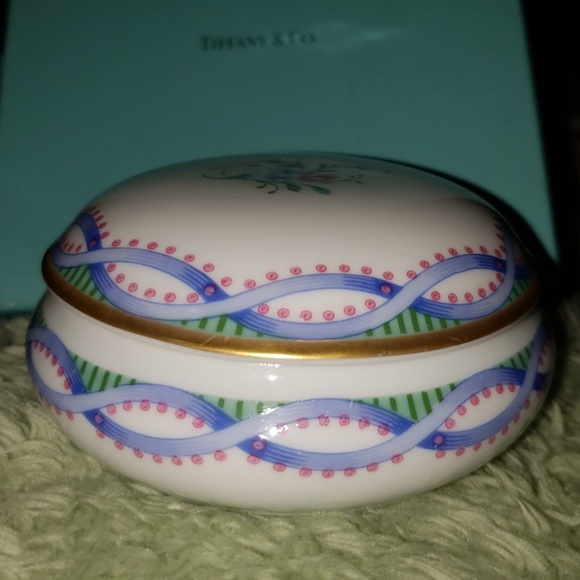 Tiffany & Co. Jewelry - TIFFANY limoges hand painted trinket box